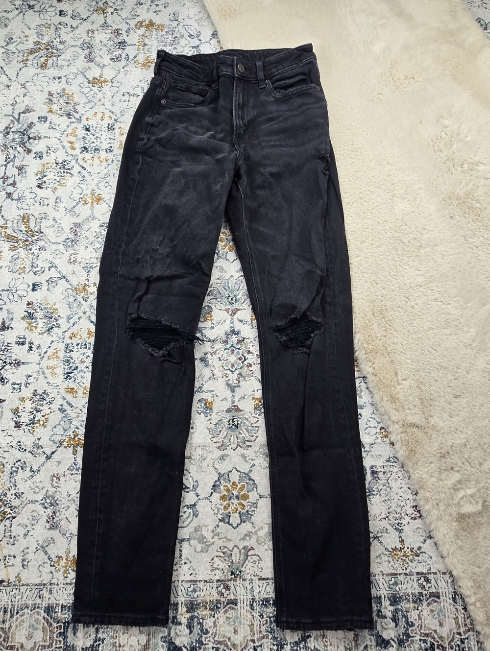 American Eagle Outfitters Stretch Black Distressed Mom Jeans 4 X-Long